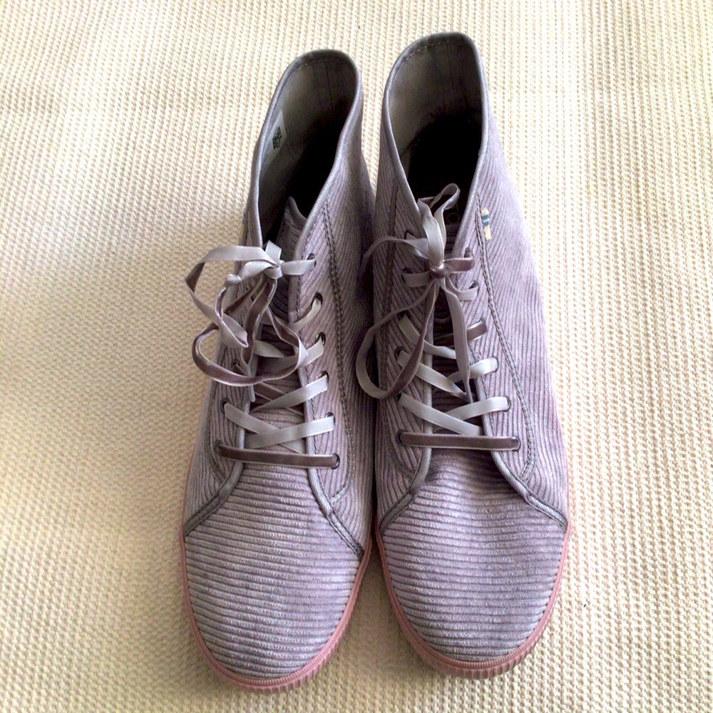 Toms high top sneakers size 11